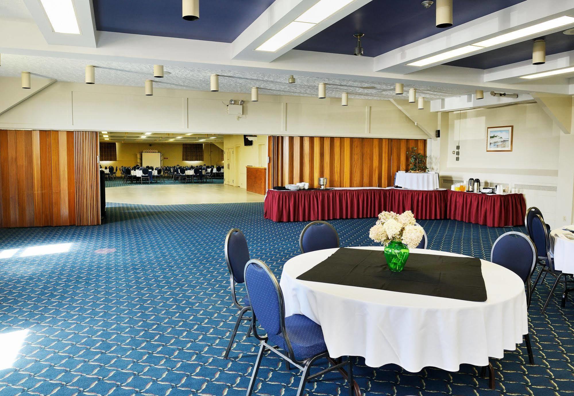 Slemon Park Hotel & Conference Centre Summerside Esterno foto